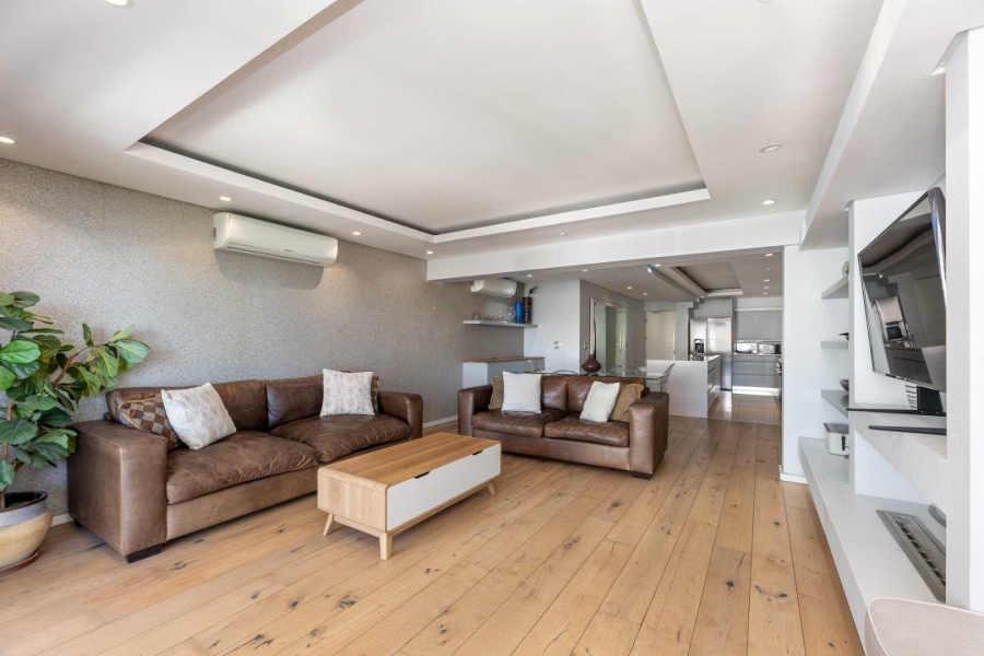 3 Bedroom Property for Sale in Sea Point Western Cape